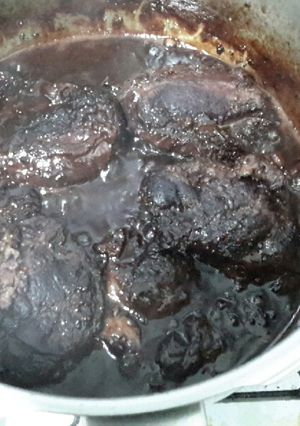 Una foto de Carrillera al vino tinto y mostaza