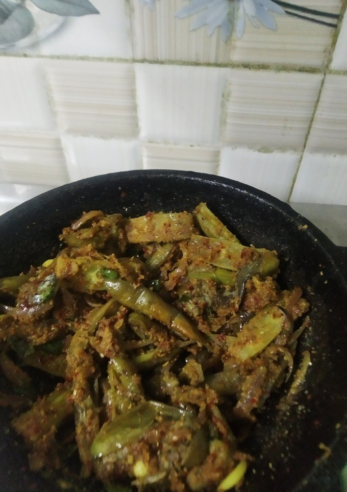 பொடி போட்ட கத்தரிக்காய் முருங்கைக்காய் பொரியல் செய்முறை முக்கிய புகைப்படம்