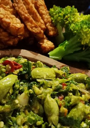 Foto resep Sambal ijo pete dan lalapan