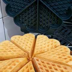 รูปของ Waffle keju lembut