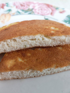 Una foto de Pan keto de queso en sartén