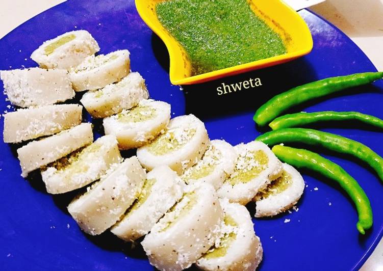 Step-by-Step Guide to Prepare Favorite Palak puttu