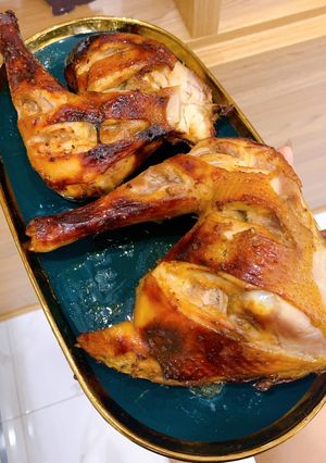 Hình của món Gà nướng mật ong.