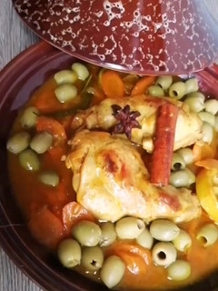 Une photo de Tajine 🍋🌙aux olives 🫒 🐓