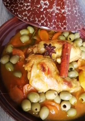 Une photo de Tajine 🍋🌙aux olives 🫒 🐓