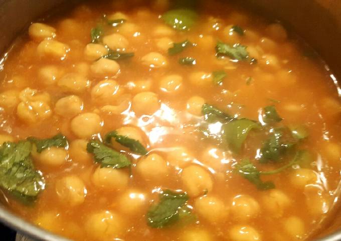 Easiest Way to Make Perfect Memoni Cholay (Thick chickpea soup with vegetables)🍲