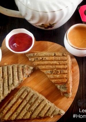A picture of Pesarettu Coleslaw Sandwich.