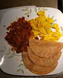 Huevos Revueltos con Chorizo