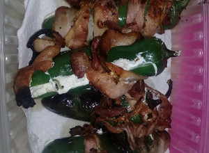 Una foto de Chiles jalapeños rellenos 🌶🌶