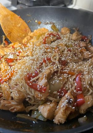 Φωτογραφία της συνταγής Noodles με κοτόπουλο