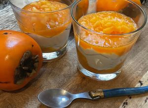 Une photo de Kaki 🍅verrines 🥄🧉dessert 🍧fruité 🍑🍋🍊