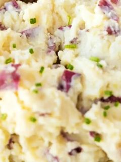 A picture of Mashed Garlic Red Potato's🥔.