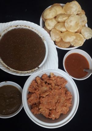 पानी पूरी(Pani poori recipe in hindi) रेसिपी मुख्य फोटो
