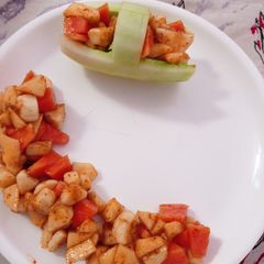 A picture of Decorative salad.