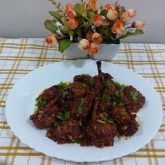 Lollipops with Schezwan sauce A picture of Lollipops with Schezwan sauce.