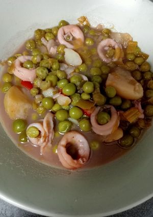 Foto principal de Guisantes con calamares 🦑