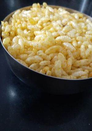 વાઘરેલા મમરા (Vagharela Mamra Recipe In Gujarati) રેસીપી મુખ્ય ફોટો