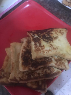 A picture of French Toast Bread.