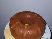 Una foto de glaseado de chocolate blanco