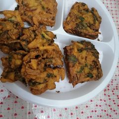A picture of Bread Pakora.