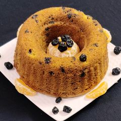 A picture of Vegan Orange Blueberry Cake.
