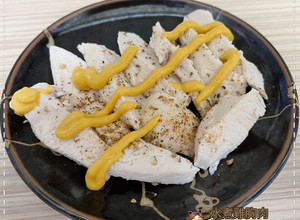 水煮雞胸肉柔嫩的秘訣 的食譜成品照片