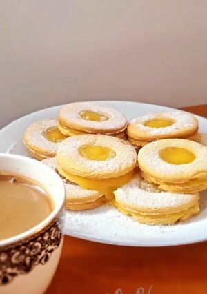 Zdjęcie przepisu Ciasteczka z kremem cytrynowym.