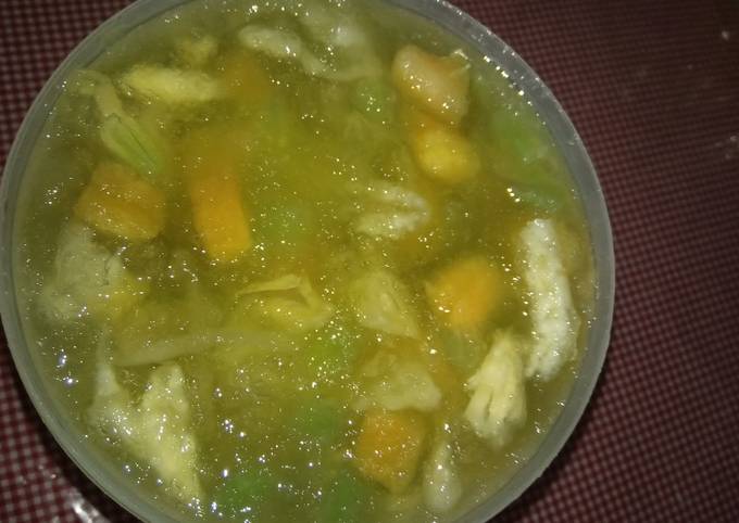Wajib coba! Resep gampang buat Es Buah Squash dijamin sesuai selera