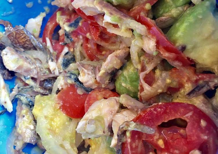 Easiest Way to Make Homemade Avocado on green  salad