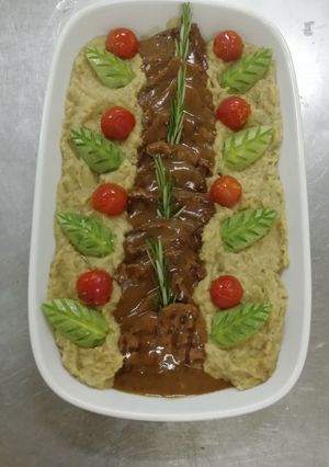 صورة لوصفة بيف ستيك براون صوص مع باذنجان بوريه