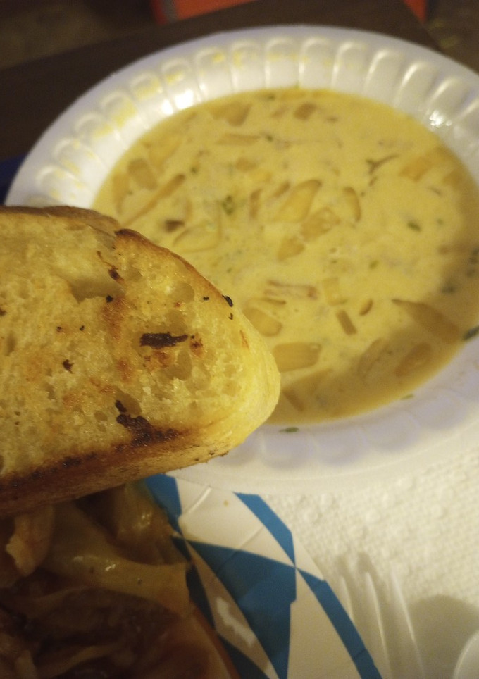 A picture of Cream of Onion Soup.
