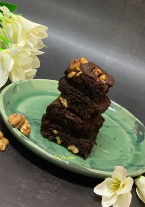 A picture of Chocolate walnut Brownie.