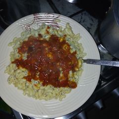 A picture of Macaroni and stew.