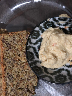 Una foto de PAN DE ESPECIAS y CHIA sin gluten (harina de Almendras y trigo sarraceno)