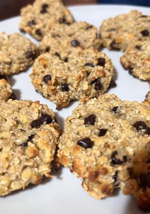 Una foto de Cookies de banana y chips
