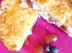 A picture of Low fat Cheese and fruit french toast airfryer.