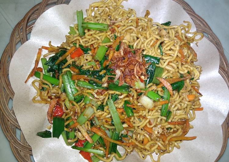 Langkah Mudah untuk Membuat Mie goreng ala putra hadi2, Enak