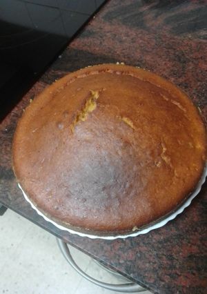 Una foto de Bizcocho de yogur y turrón de guirlache