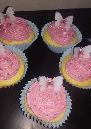 Una foto de Cupcakes con buttercream de limón