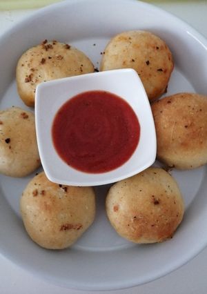 A picture of Pizza bombs.
