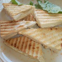 A picture of Tasty egg sandwich.