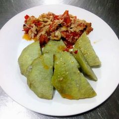 A picture of Boiled Yam and Egg sauce.