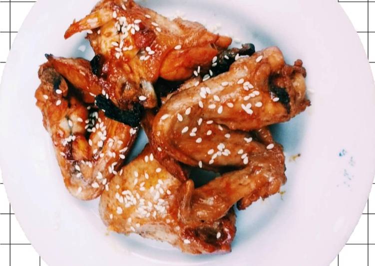 6 Resep: Spicy Garlic Chicken Wings Anti Gagal!