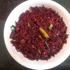A picture of Beetroot curry.