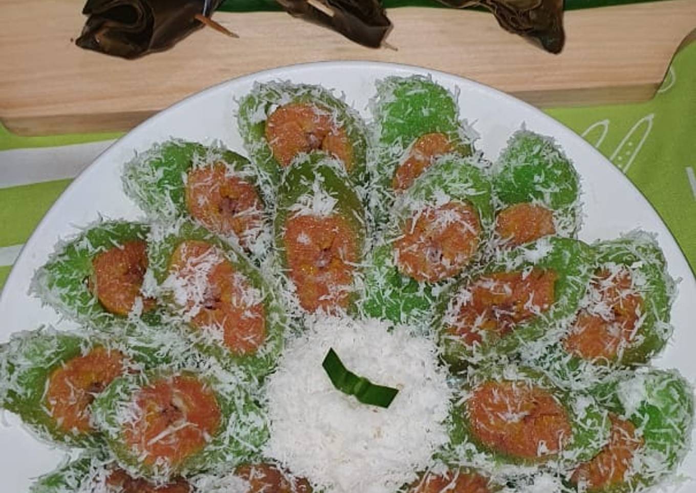 Lemet Singkong Isi Pisang (Kue Mata Roda)