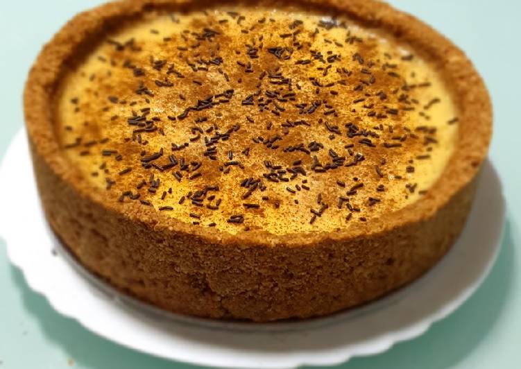 Tarta de natillas y galletas