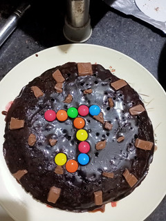 चॉकलेट केक (Chocolate cake recipe in hindi) रेसिपी मुख्य फोटो