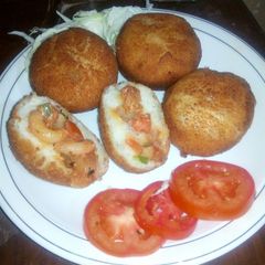 A picture of Pizza fry ball.