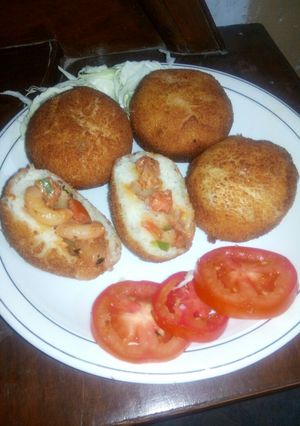 A picture of Pizza fry ball.