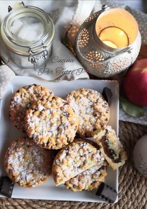 Une photo de Minis Crumble Pommes 🍏 Caramel beurre salé Chocolat 🍫